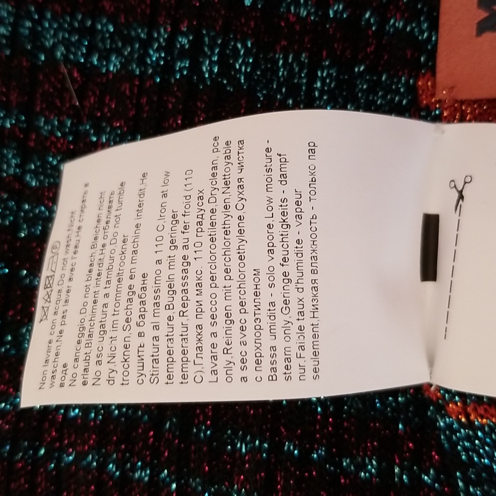 Missoni Metallic Ribbed Knit Bandana Scarf - Picture 9 of 14